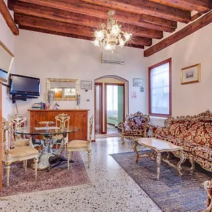 https://ca-san-mois.hotelslidodijesolo.com