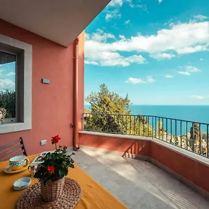 https://new-modern-and-charming-house.taorminaitalyhotels.com
